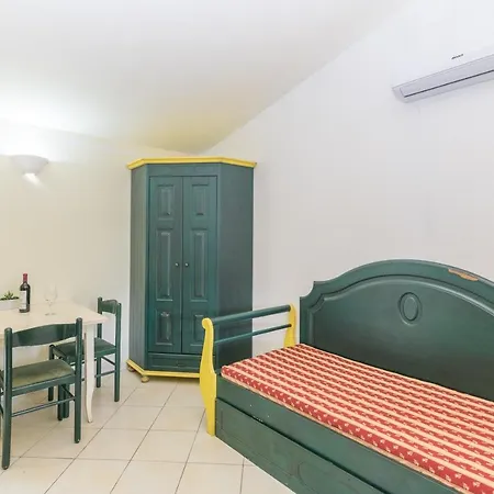 Apartman Ala Birdi 150mt From The Beach - Happy *